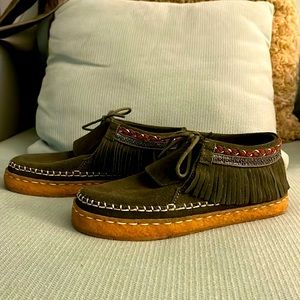 Laidback London green moccasin. New.